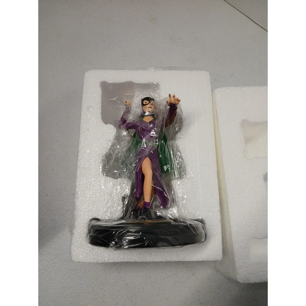 The Catwoman Golden‎ Age Series 8